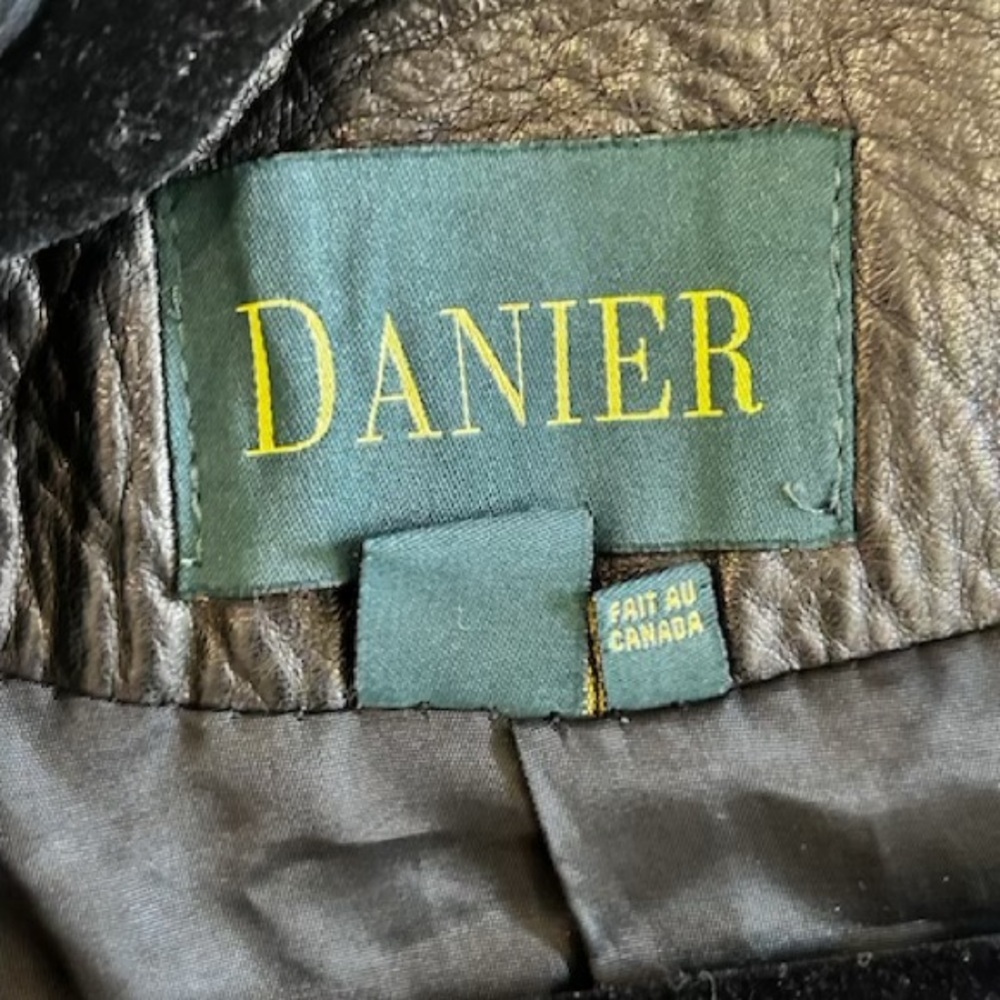 DANIER Black Genuine Leather Button Up Jacket. Size L - Picture 7 of 11